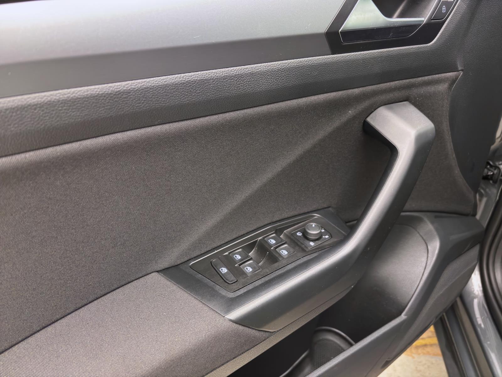 Volkswagen T-Roc 1.0 TSI LIFE NAVI KLIMA SITZHZG PDC