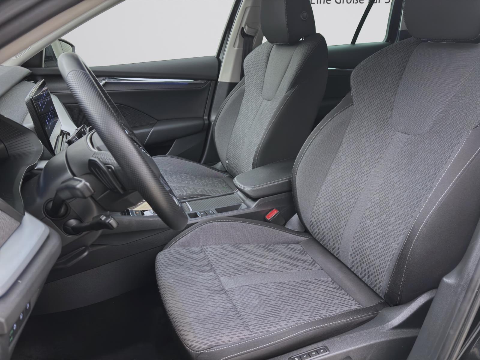 Skoda Octavia Combi 2.0 TDI DSG Style NAVI AHK PDC LED