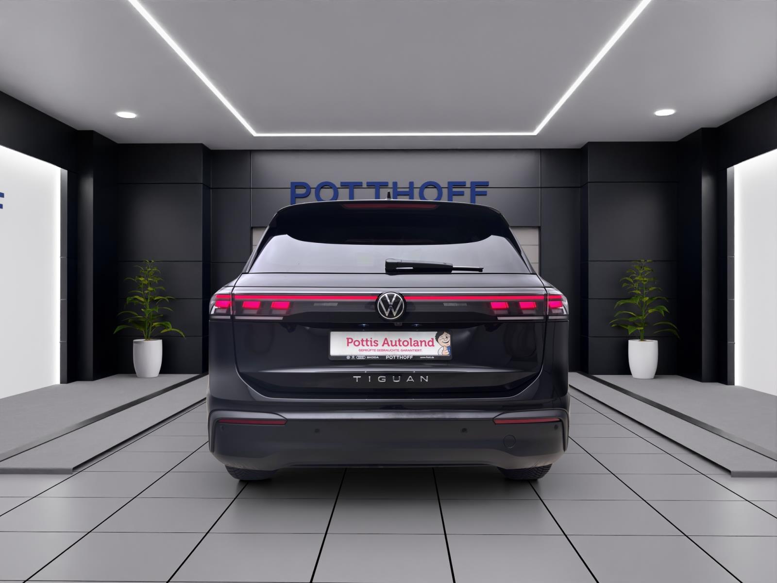 Volkswagen Tiguan 2.0 TDI DSG LIFE NAVI AHK KAMERA SITZHZG
