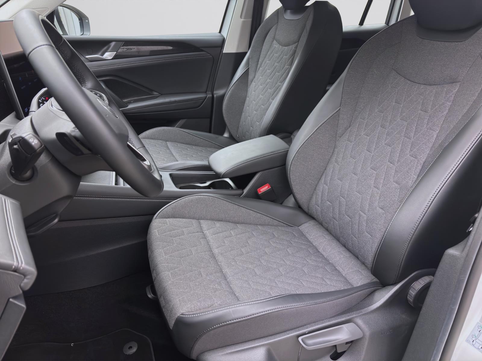 Volkswagen Tiguan 2.0 TDI DSG LIFE NAVI AHK KAMERA HuD