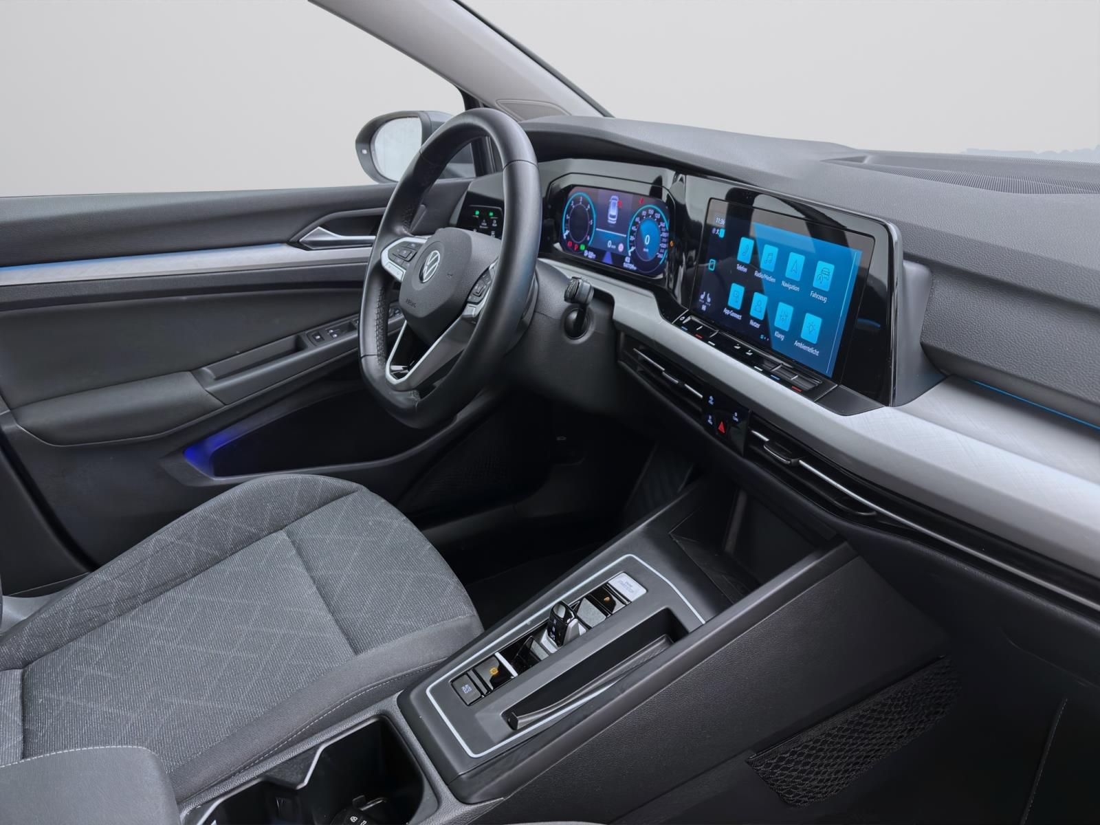 Volkswagen Golf Variant 2.0 TDI DSG LIFE NAVI PDC LED SITZHZG