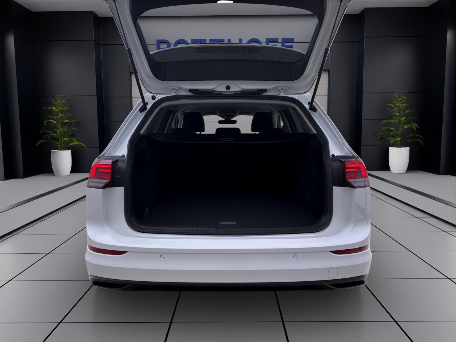 Volkswagen Golf Variant 2.0 TDI DSG LIFE AHK NAVI KAMERA LED