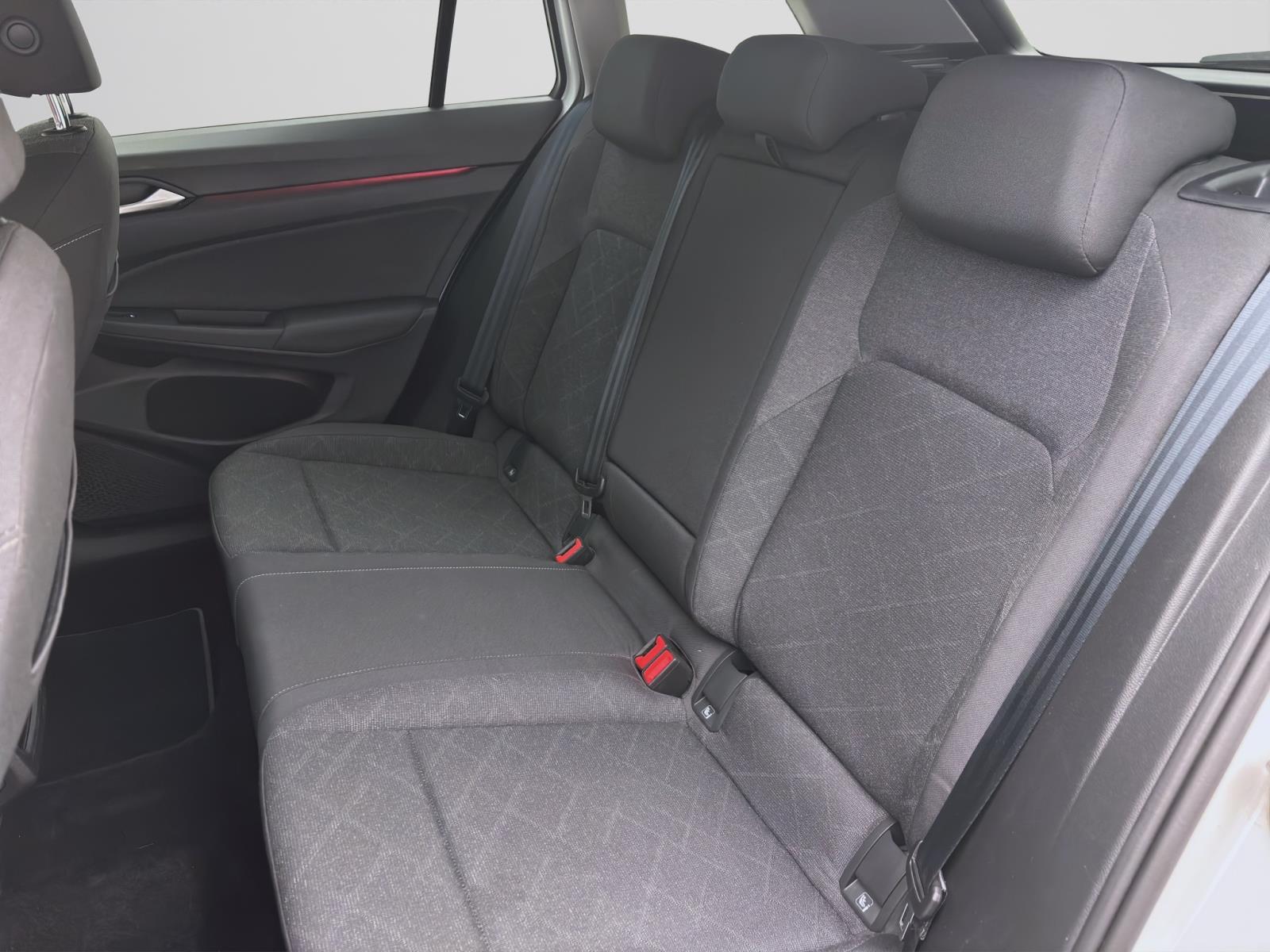 Volkswagen Golf Variant 2.0 TDI DSG LIFE AHK NAVI KAMERA LED