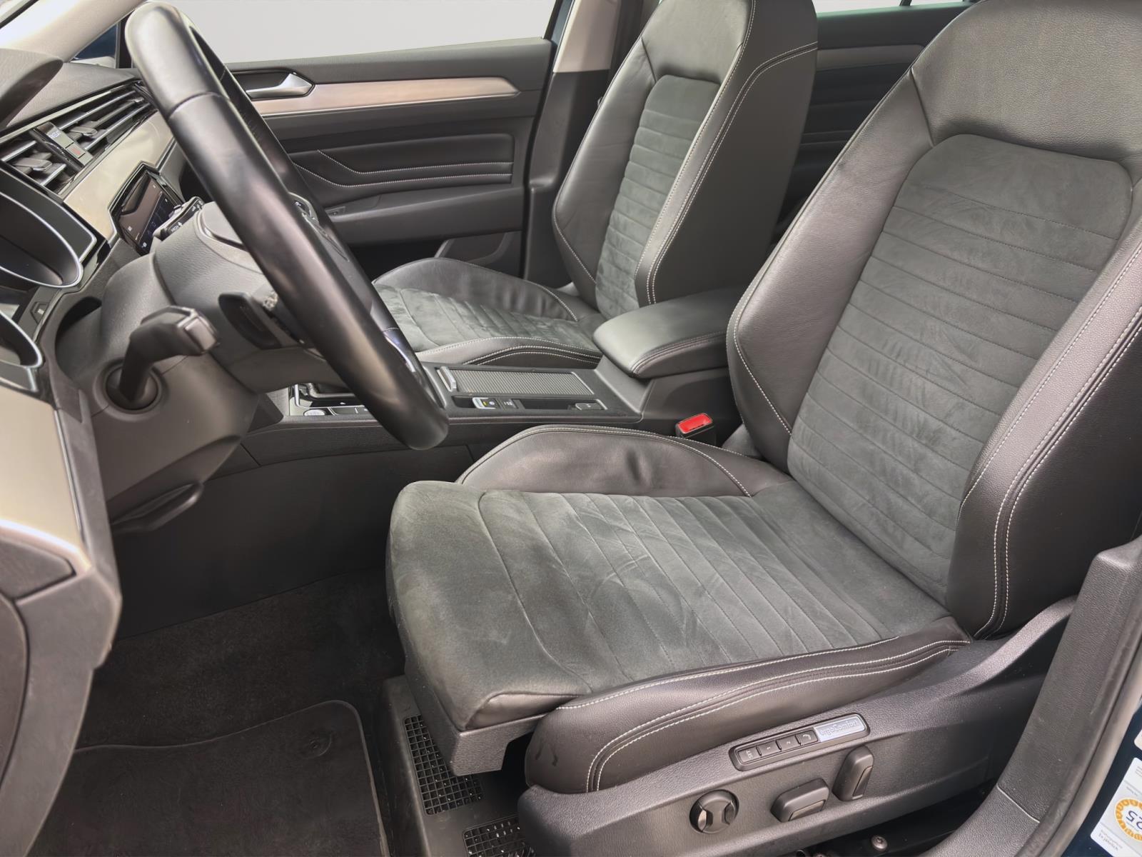 Volkswagen Passat Variant 2.0 TDI DSG ELEGANCE PANO STDHZG NAVI AHK