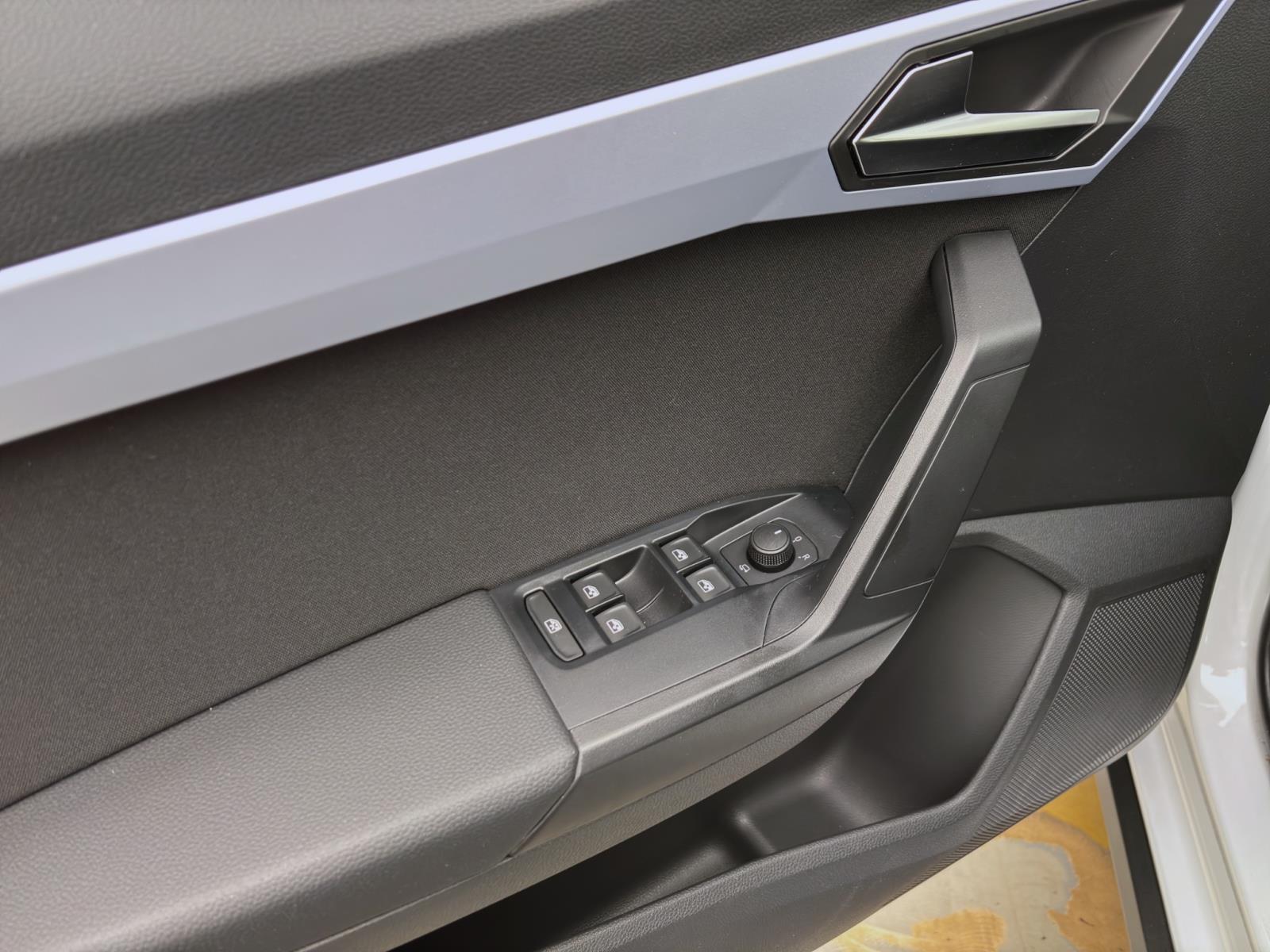 Seat Arona 1.0 TSI FR NAVI KAMERA KLIMA SITZHZG