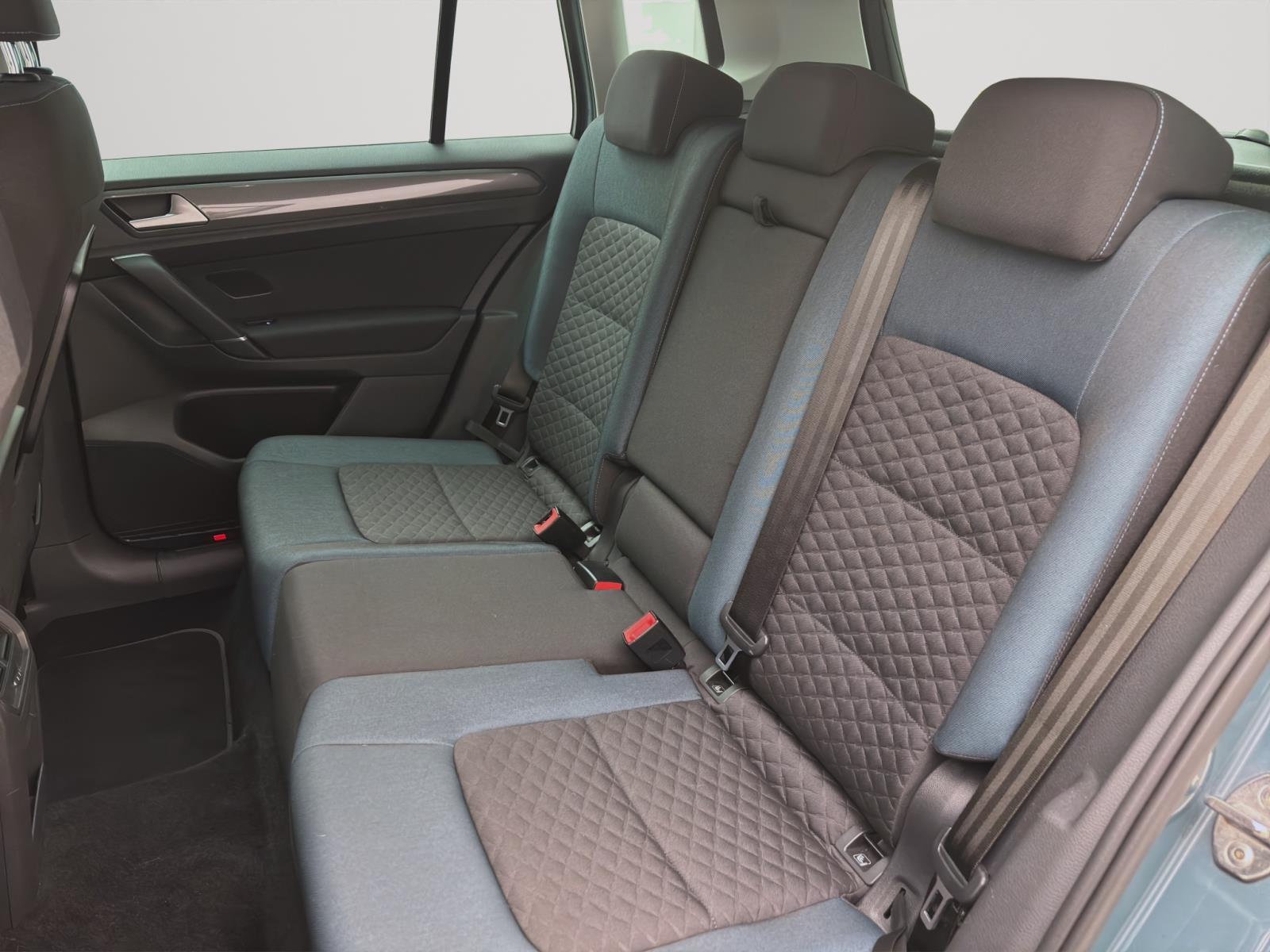 Volkswagen Golf Sportsvan 1.0 TSI IQ.DRIVE ACC NAVI SITZHZG PDC