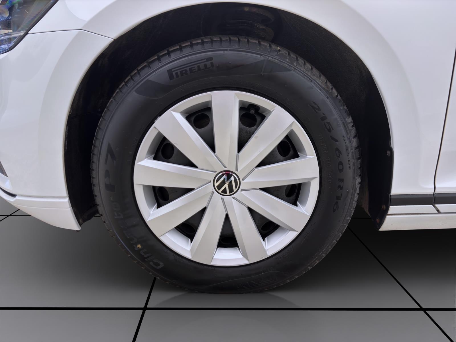 Volkswagen Passat Variant 2.0 TDI BUSINESS NAVI KAMERA PDC LED