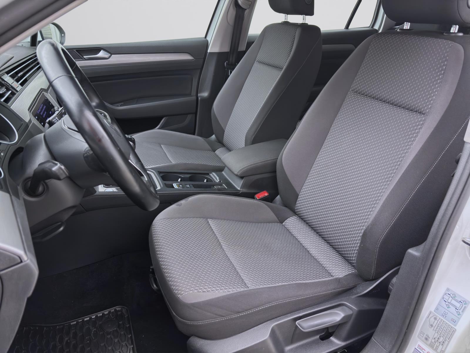 Volkswagen Passat Variant 2.0 TDI BUSINESS NAVI KAMERA PDC LED
