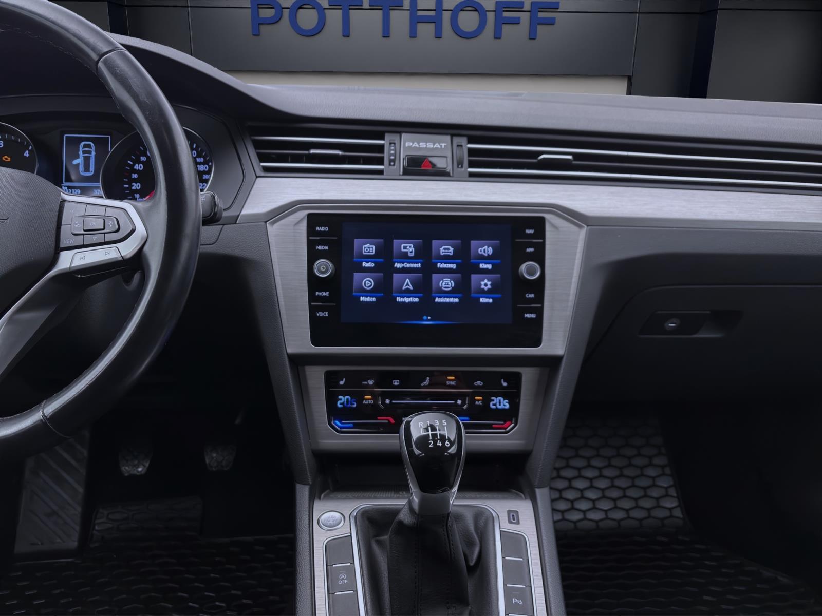 Volkswagen Passat Variant 2.0 TDI BUSINESS NAVI KAMERA PDC LED