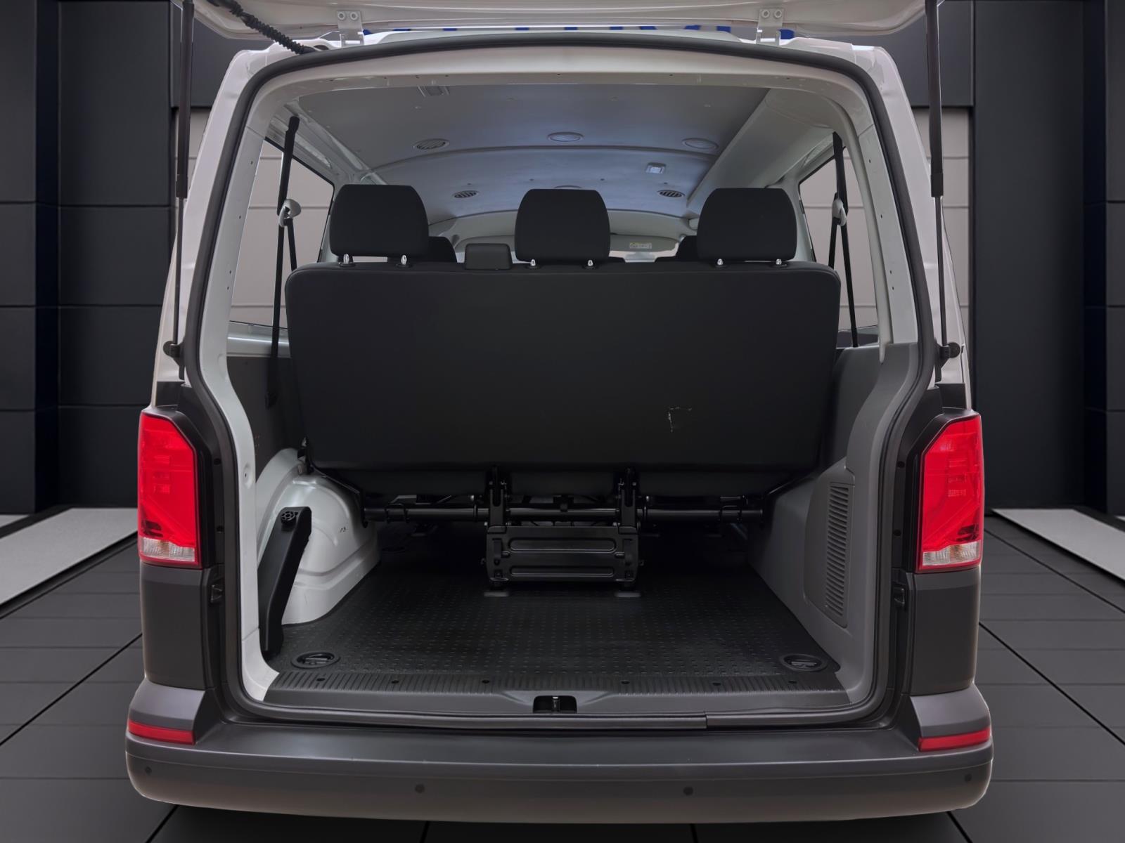 Bild 3: Volkswagen T6.1 Transporter Kombi 2.0 TDI 9-SITZER NAVI PDC KLIMA
