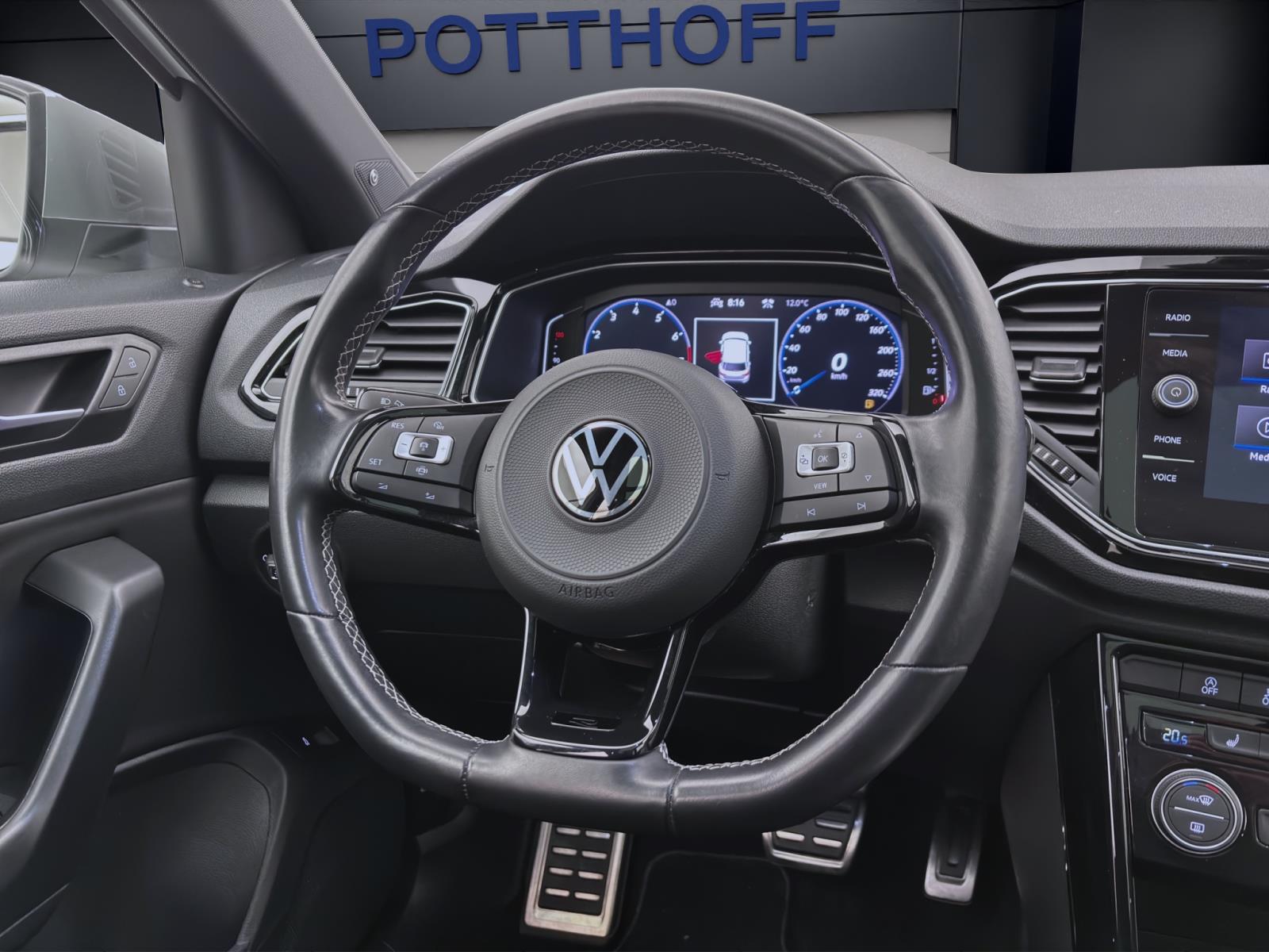 Volkswagen T-Roc 4M R NAVI AHK PANO KAMERA