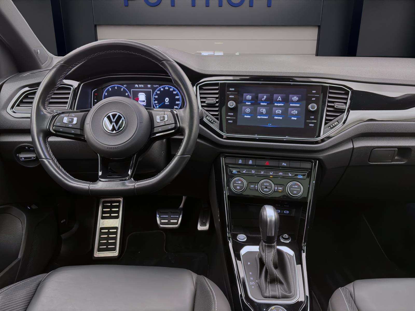 Volkswagen T-Roc 4M R NAVI AHK PANO KAMERA