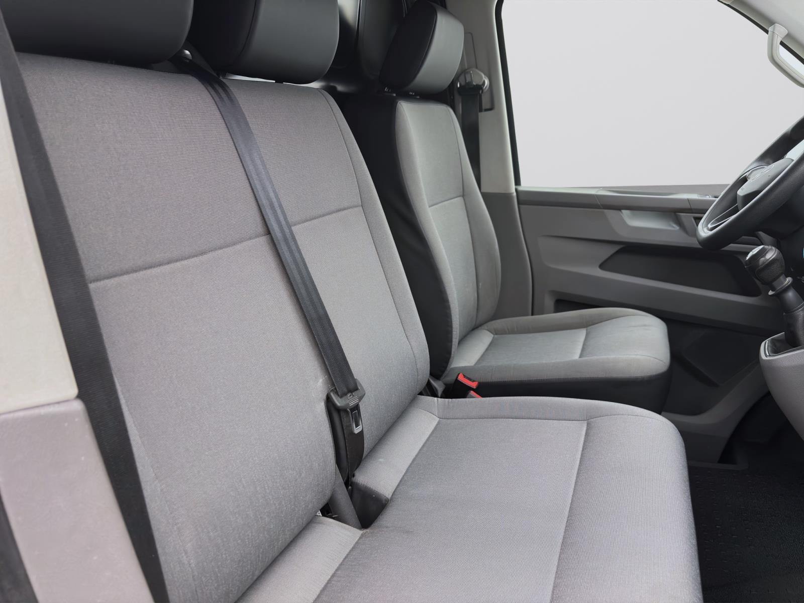 Volkswagen T6.1 Transporter Kasten 2.0 TDI ECO PROFI NAVI AHK KLIMA