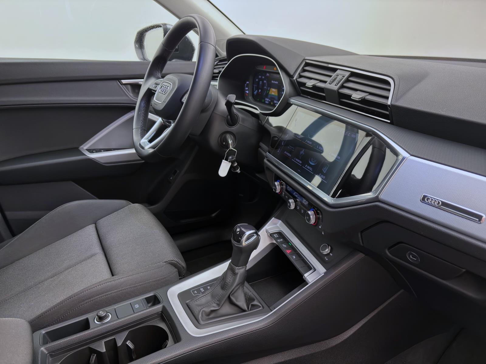 Audi Q3 45 TFSIe S LINE NAVI+ KAMERA LED GRA