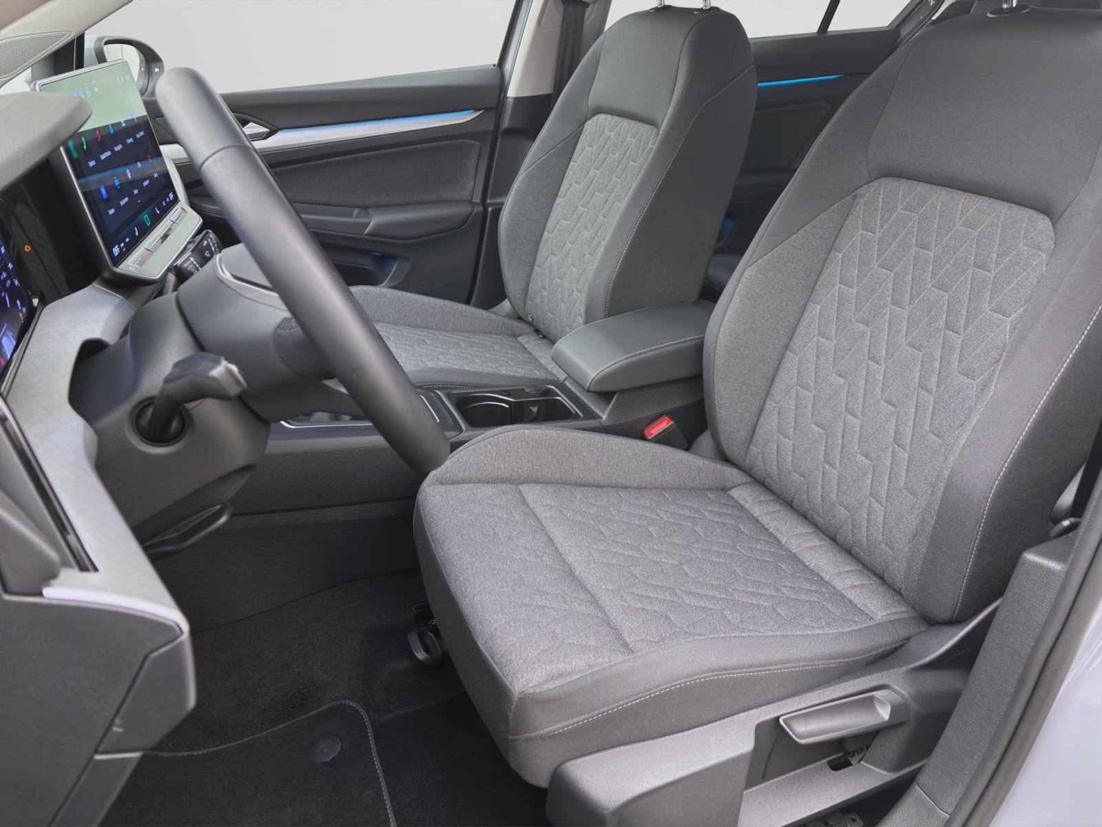 Volkswagen Golf 1.5 TSI LIFE PDC LED KLIMA SITZHZG
