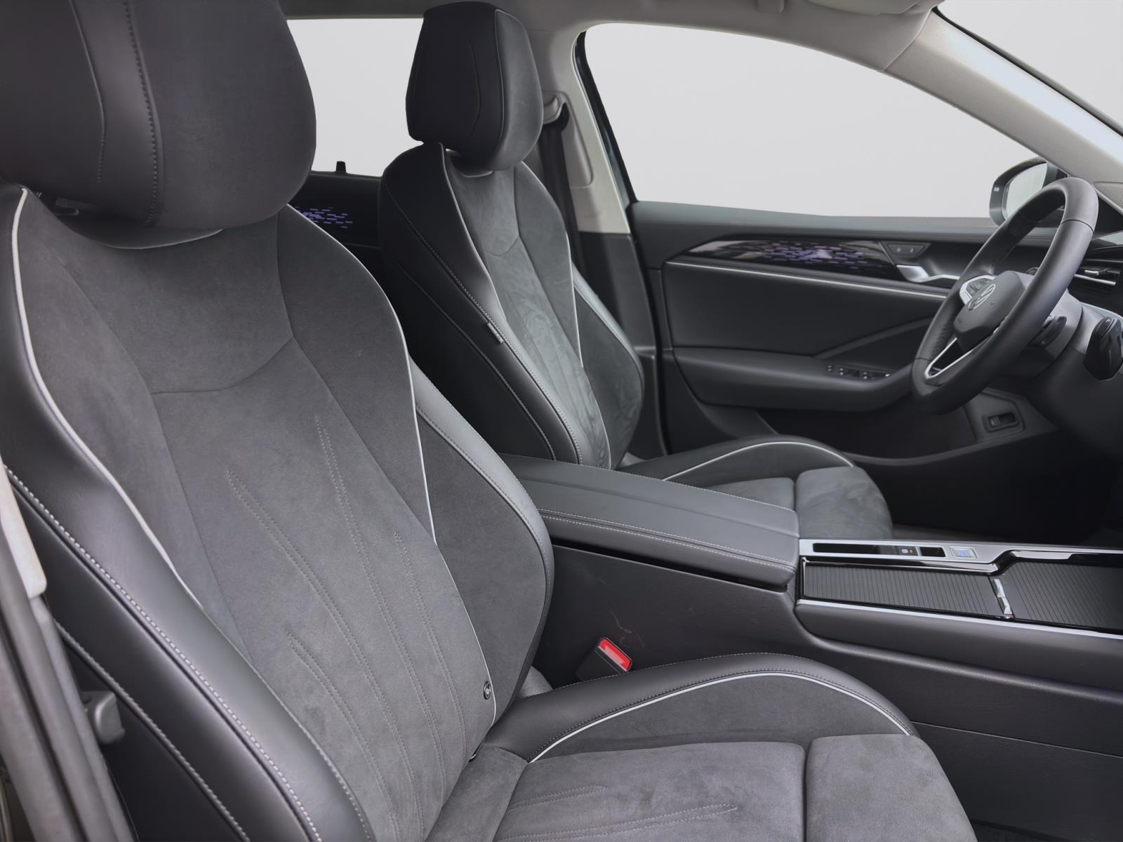 Volkswagen Passat Variant 2.0 TDI DSG ELEGANCE NAVI AHK KAMERA LED