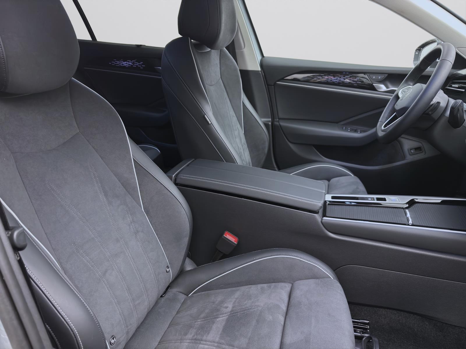 Volkswagen Passat Variant 2.0 TDI DSG ELEGANCE AHK KAMERA SITZHZG NAVI