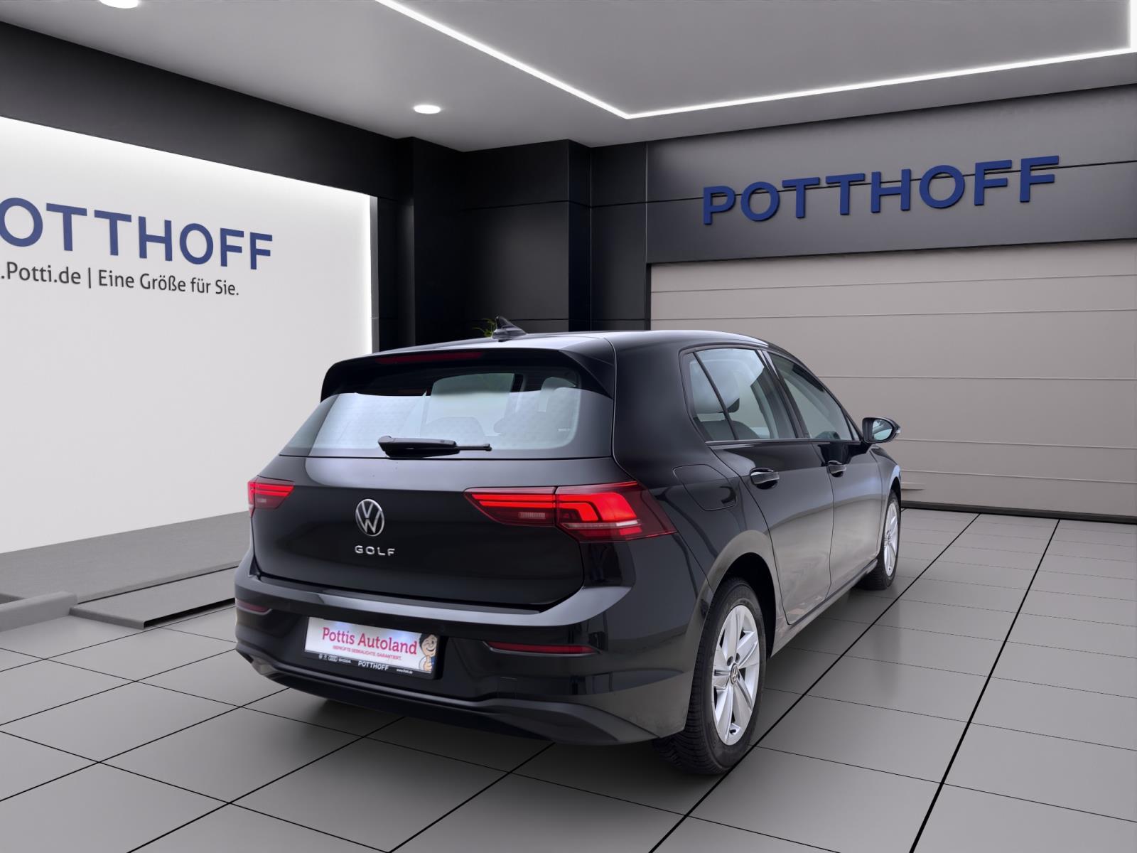 Volkswagen Golf 1.5 TSI LIFE NAVI AHK SITZHZG PDC