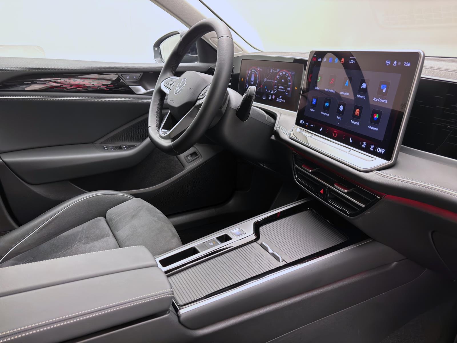 Volkswagen Passat Variant 2.0 TDI DSG ELEGANCE NAVI AHK KAMERA PDC