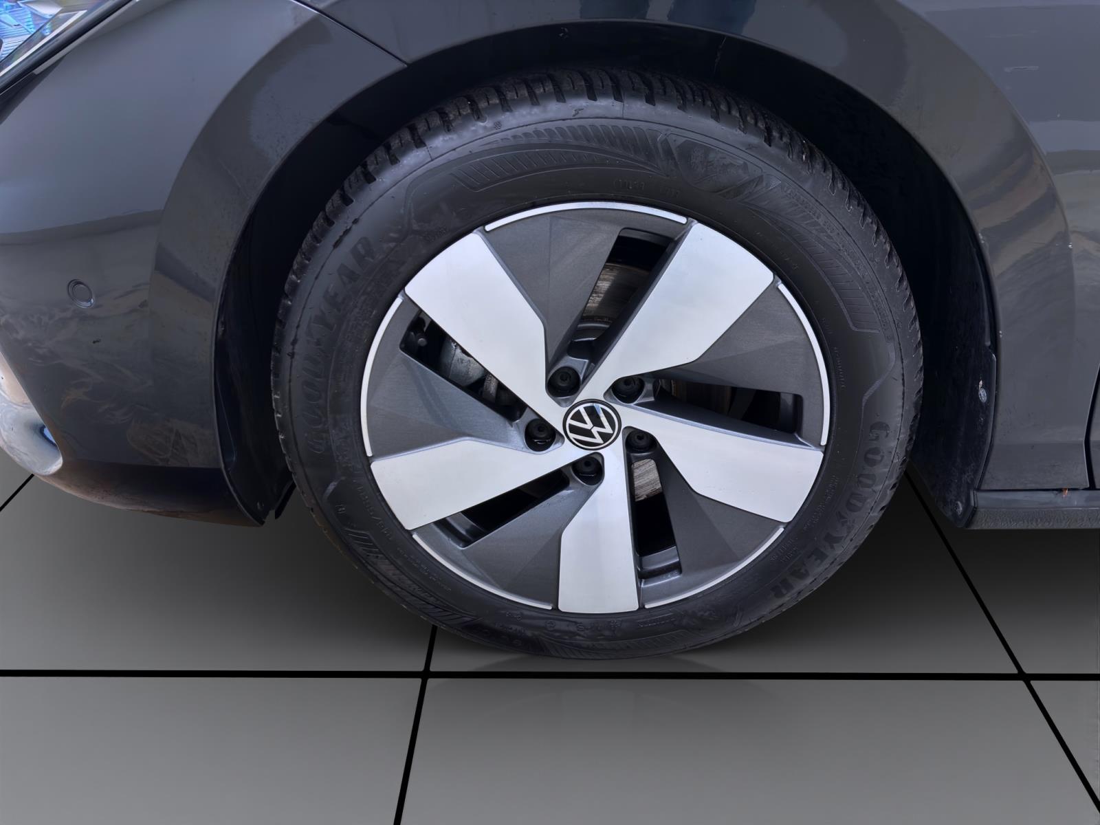 Volkswagen Passat Variant 2.0 TDI DSG ELEGANCE AHK KAMERA NAVI PDC