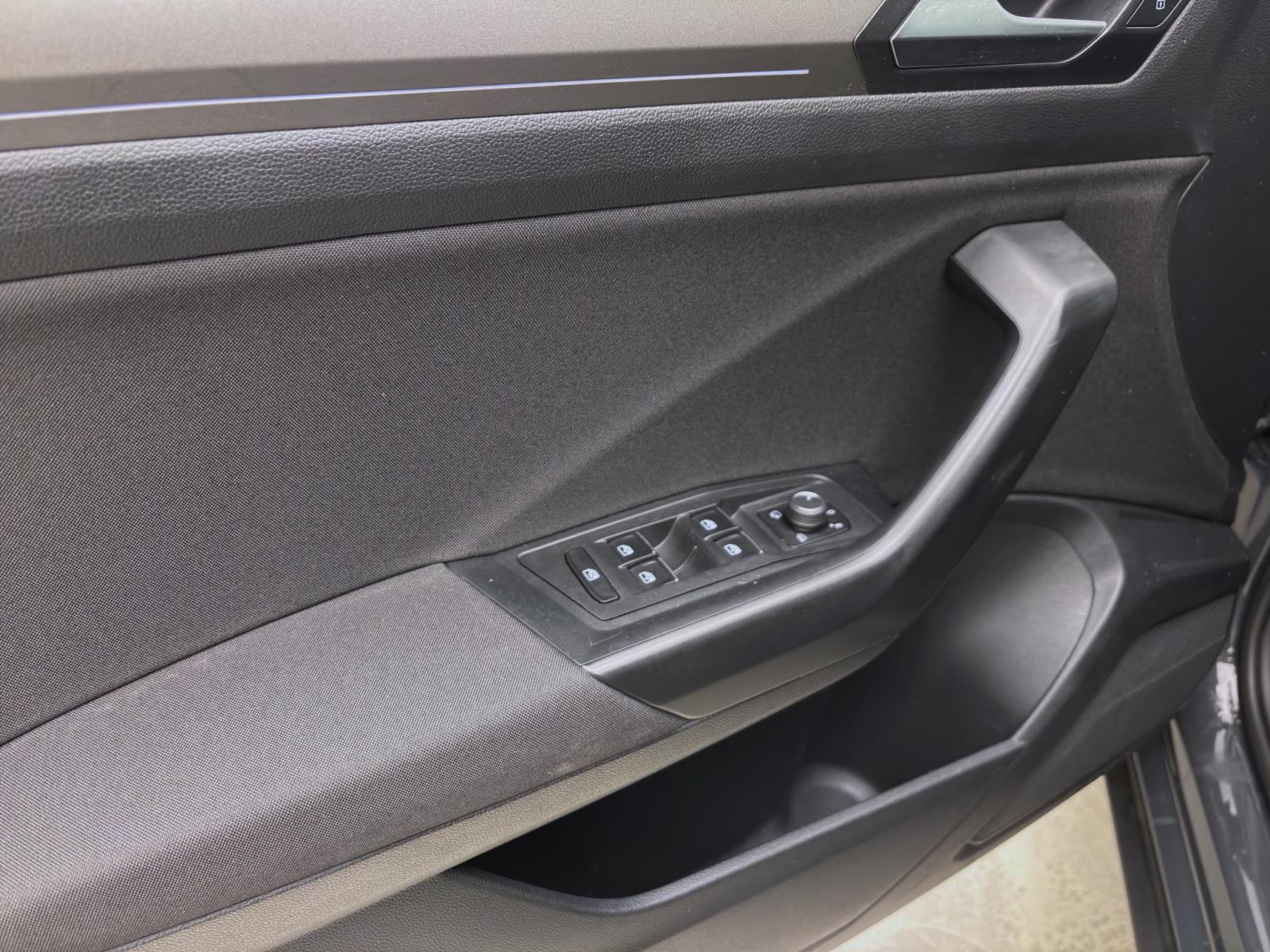 Volkswagen T-Roc 1.5 TSI DSG STYLE NAVI KAMERA PDC SITZHZG