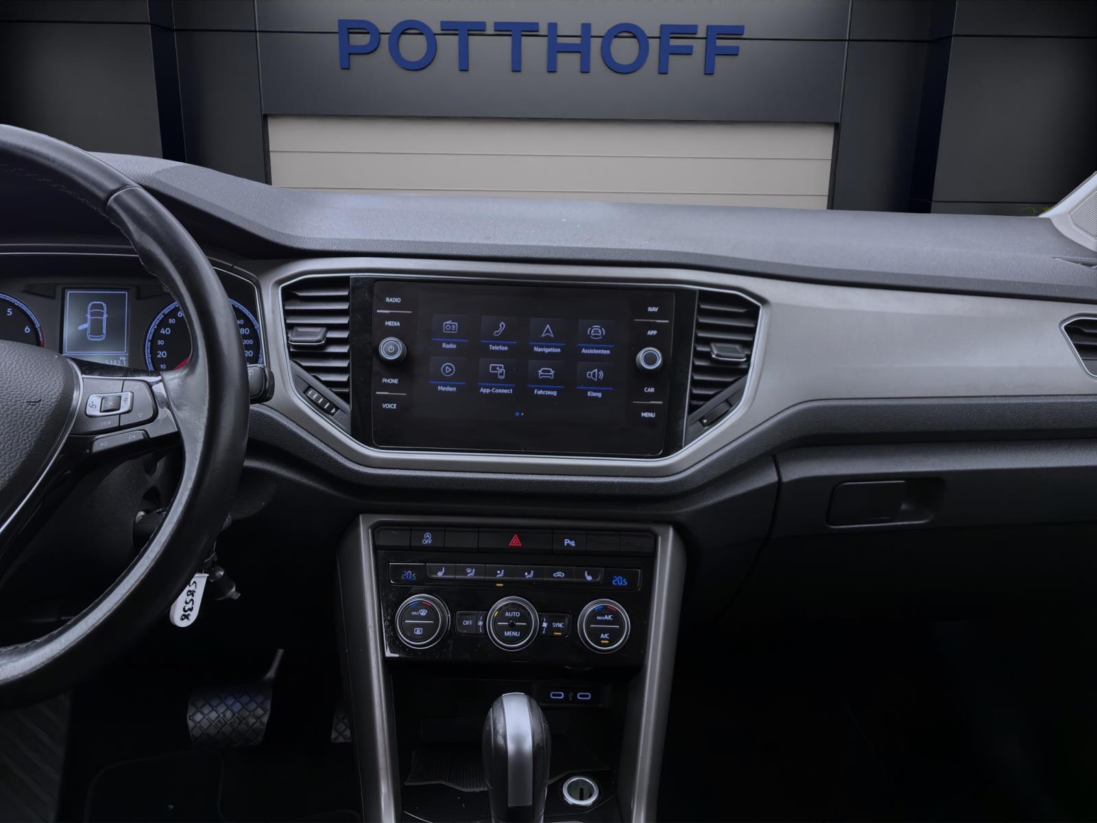 Volkswagen T-Roc 1.5 TSI DSG STYLE NAVI KAMERA PDC SITZHZG
