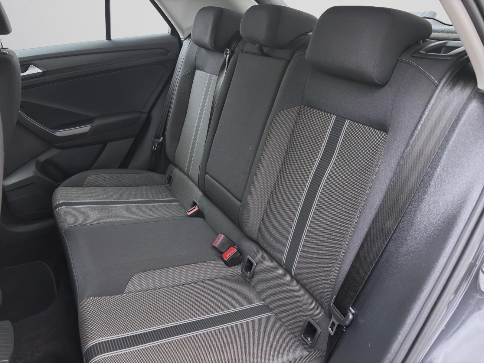 Volkswagen T-Roc 1.5 TSI DSG STYLE NAVI KAMERA PDC SITZHZG