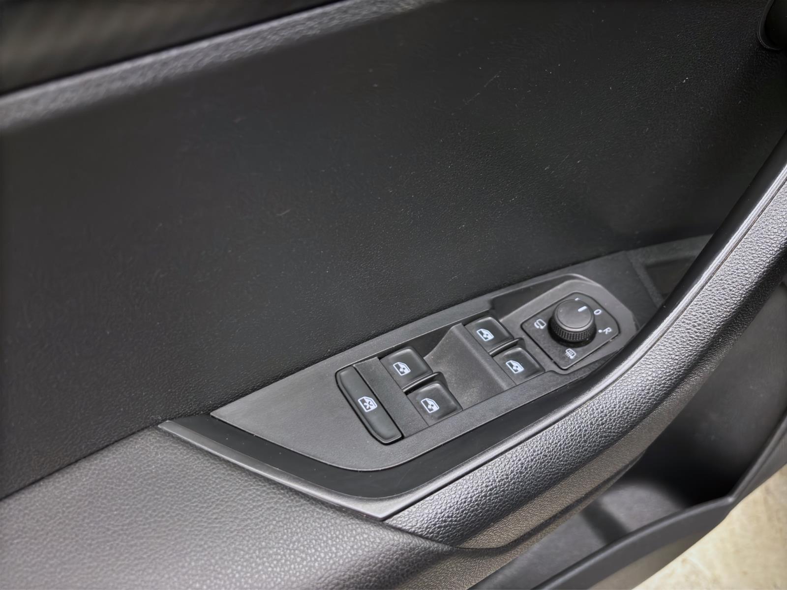 Skoda Karoq 2.0 TDI DSG 4x4 SPORTLINE STDHZG AHK NAVI KAMERA