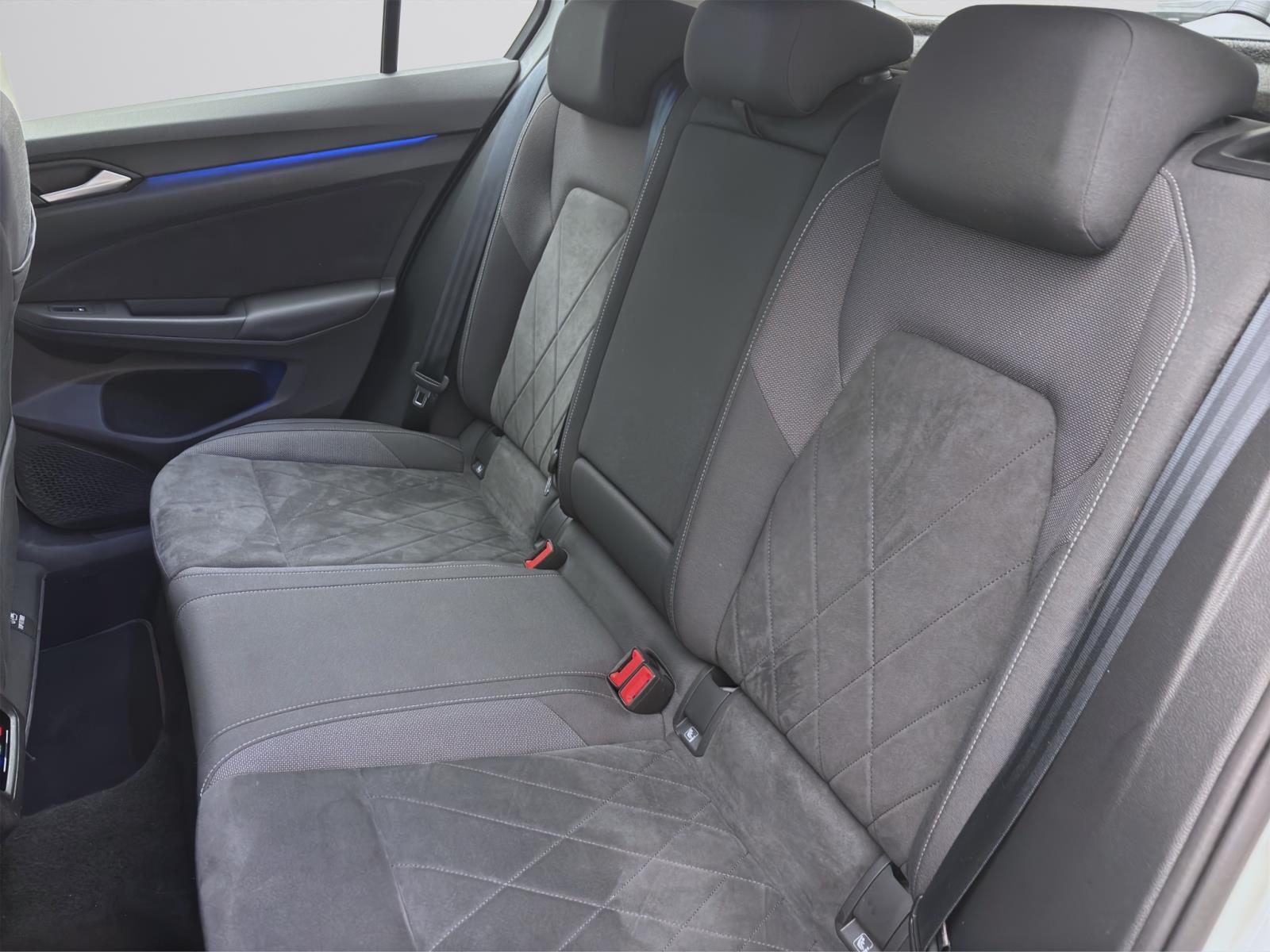 Volkswagen Golf 1.4 eHybrid STYLE NAVI KAMERA SITZHZG PDC