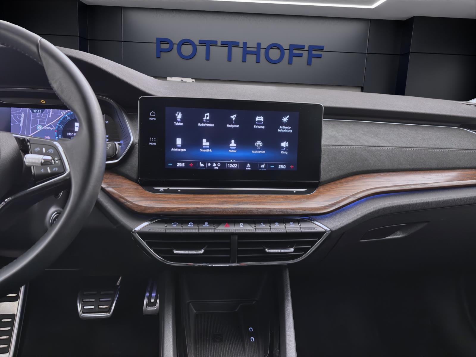 Skoda Octavia Combi 2.0 TDI DSG 4x4 SCOUT NAVI AHK PDC SITZHZG