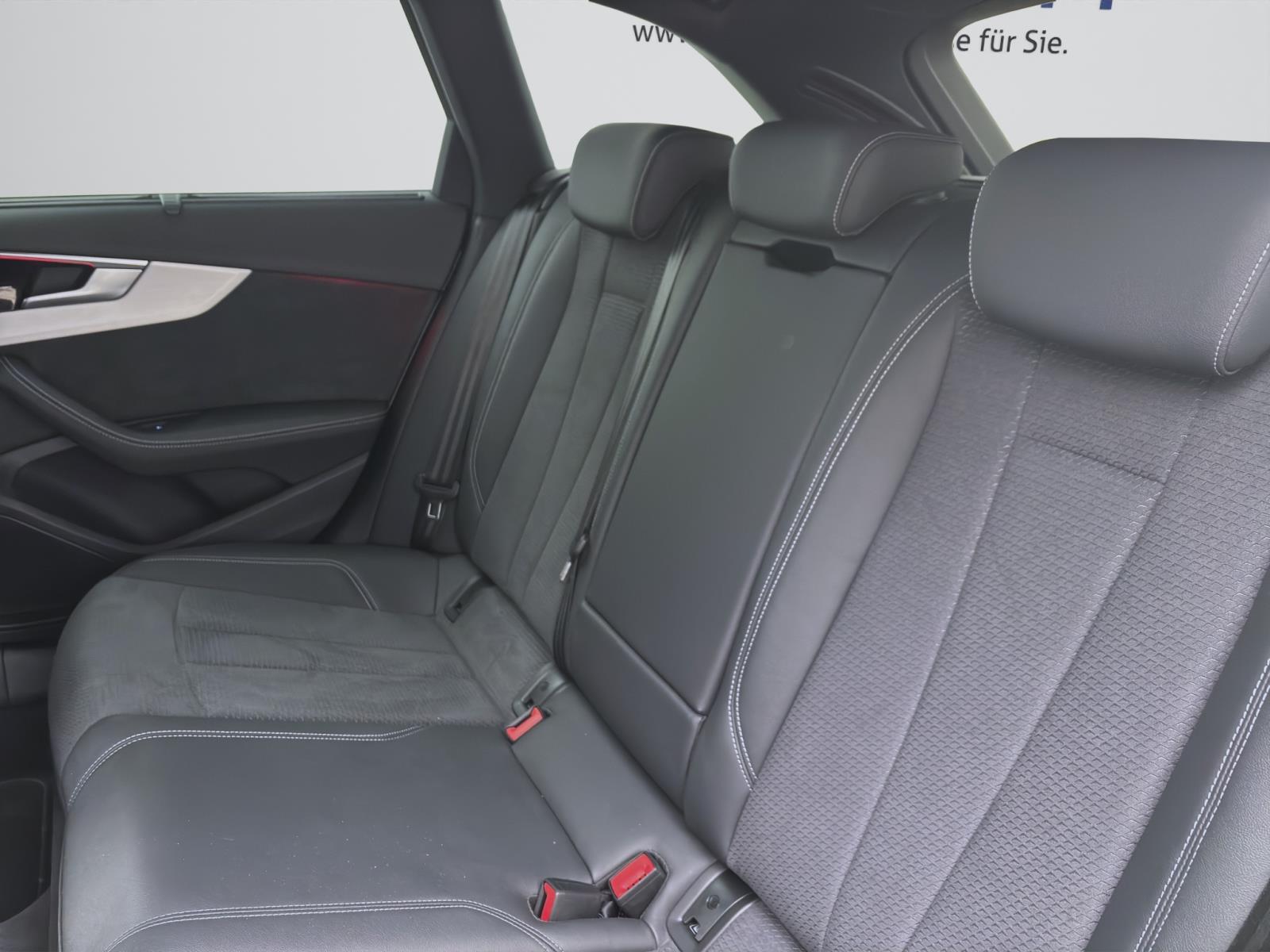 Audi A4 Avant 40 TDI Q S LINE PANO AHK NAVI+ KAMERA