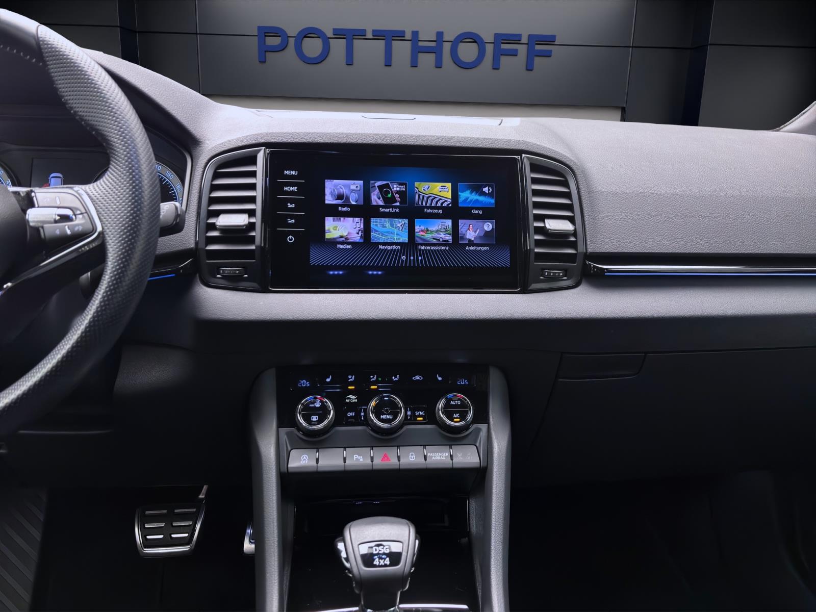 Skoda Karoq 2.0 TDI DSG 4x4 SPORTLINE NAVI PDC LED SITZHZG