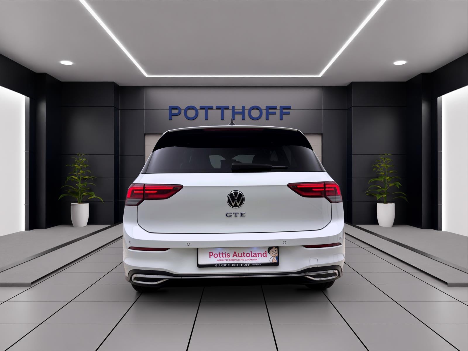 Volkswagen Golf GTE NAVI AHK KAMERA PDC SITZHZG
