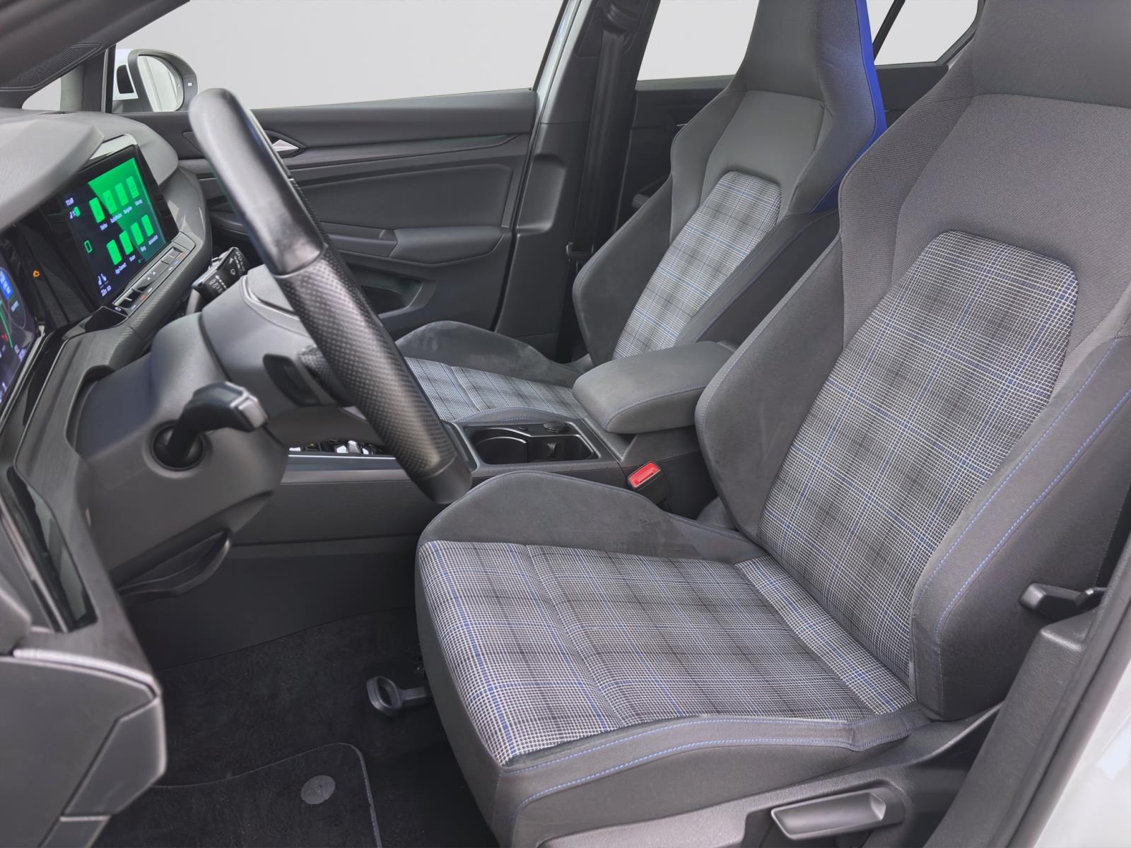 Volkswagen Golf GTE NAVI AHK KAMERA PDC SITZHZG