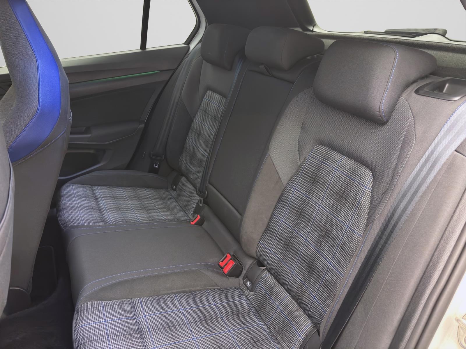 Volkswagen Golf GTE NAVI AHK KAMERA PDC SITZHZG