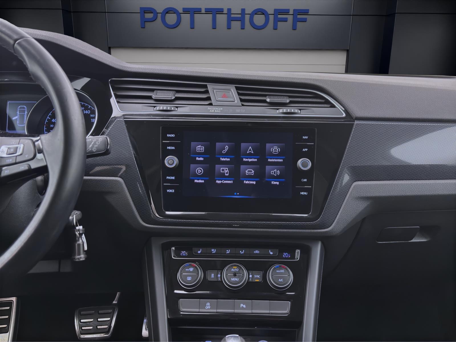 Volkswagen Touran 2.0 TDI DSG UNITED STDHZG NAVI KAMERA PDC