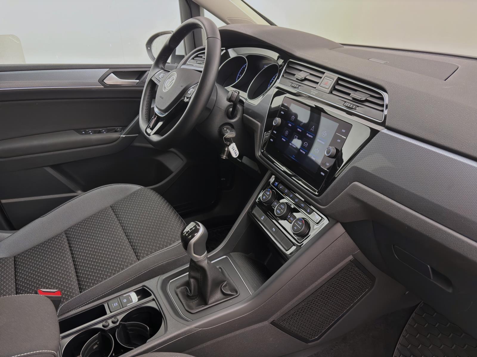 Volkswagen Touran 2.0 TDI ACTIVE NAVI KLIMA PDC LM16