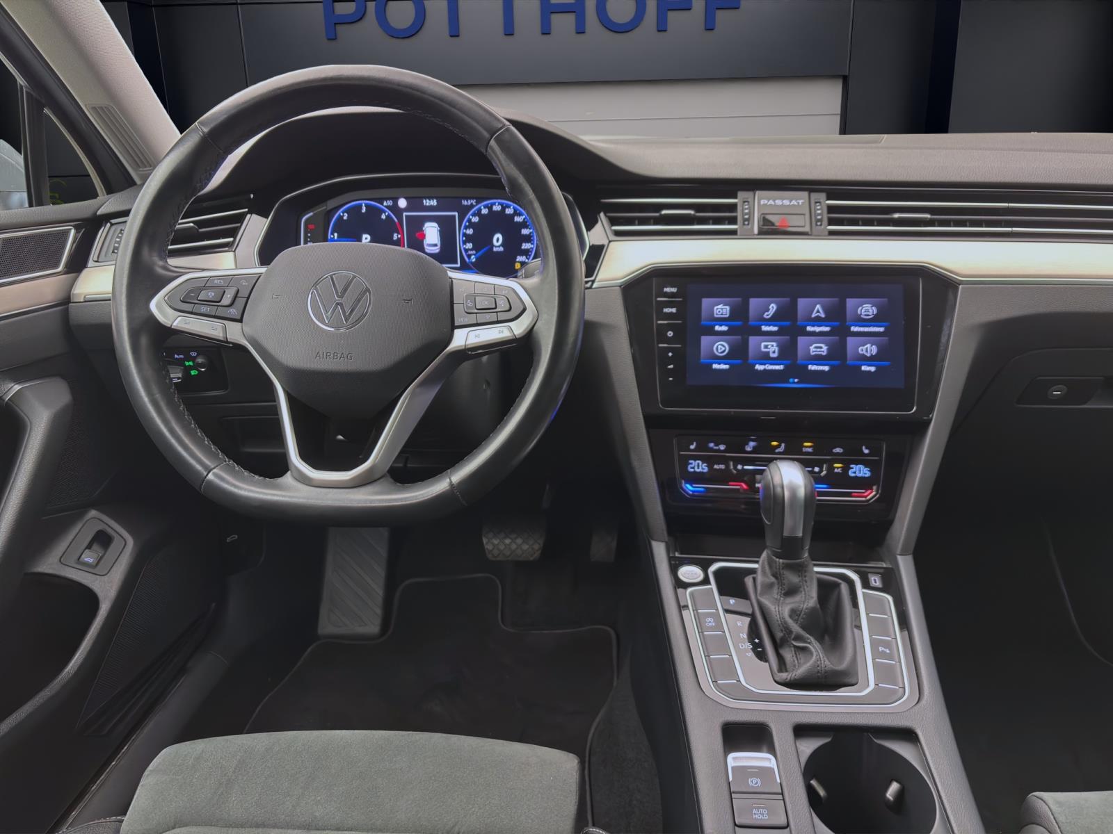 Volkswagen Passat Variant 2.0 TDI DSG ELEGANCE HuD AHK NAVI KAMERA