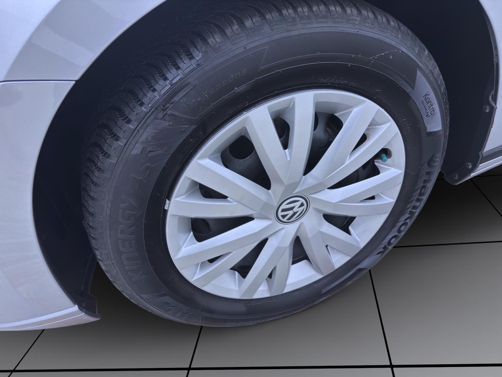 Volkswagen Passat Variant 1.6 TDI DSG ACC NAVI LED KLIMA