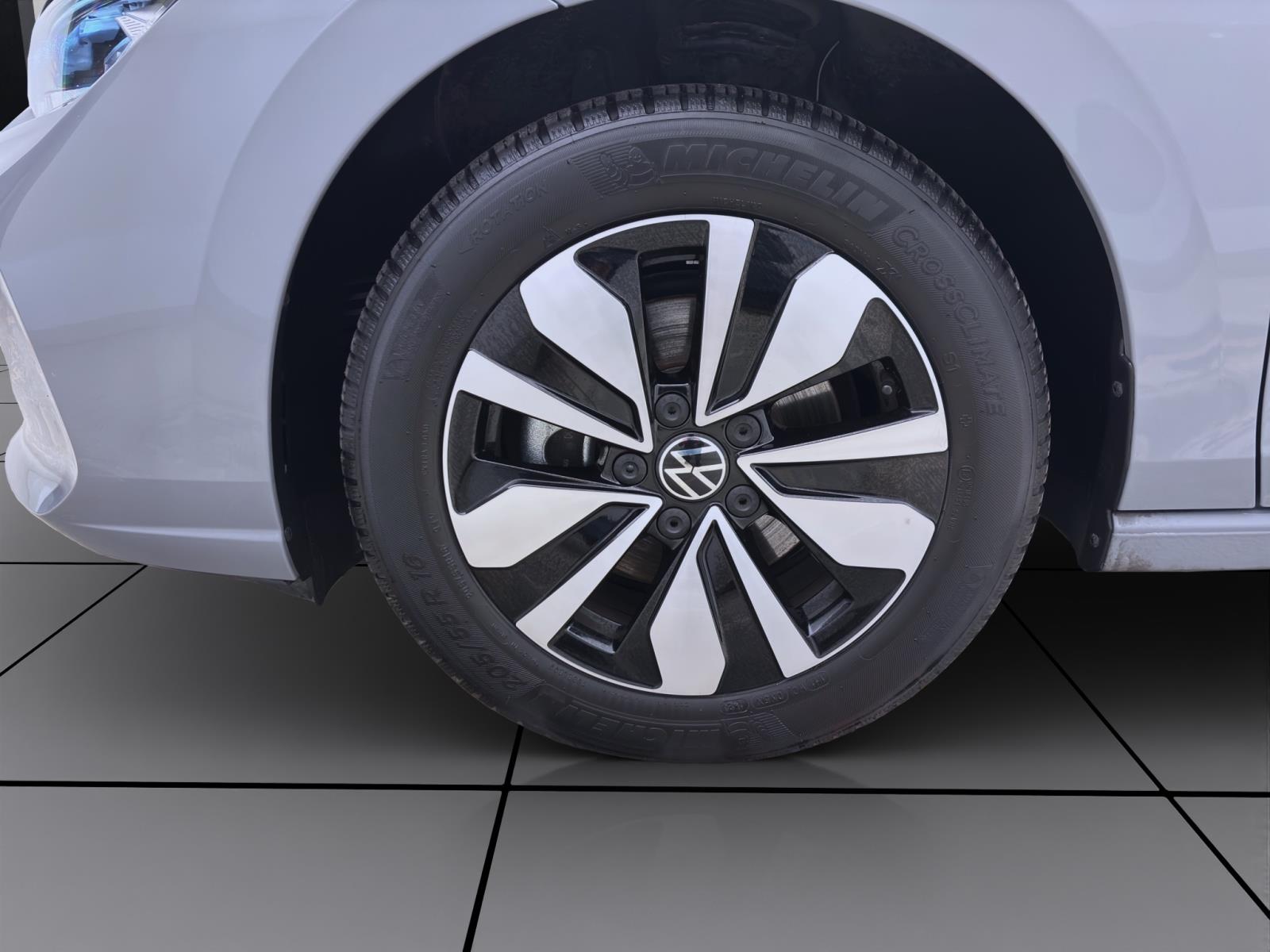 Volkswagen Golf 1.5 TSI GOAL SITZHZG PDC LED NAVI AHK