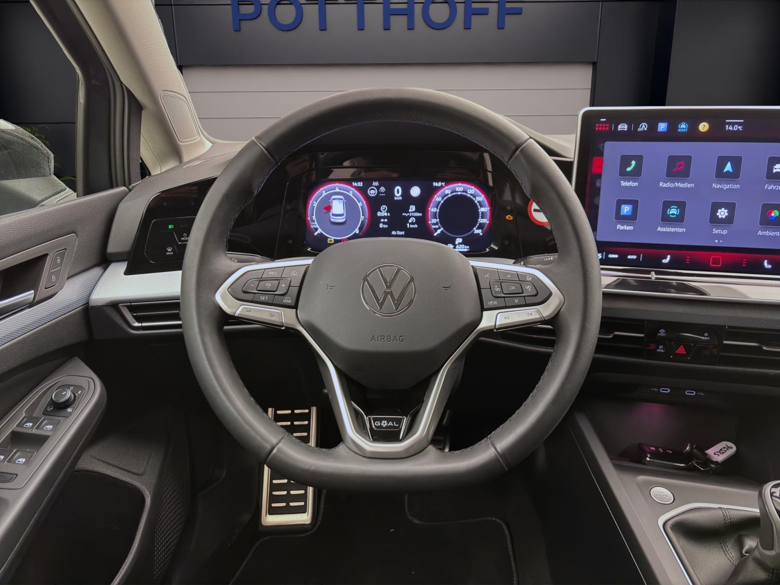 Volkswagen Golf 1.5 TSI GOAL NAVI AHK LM16 PDC