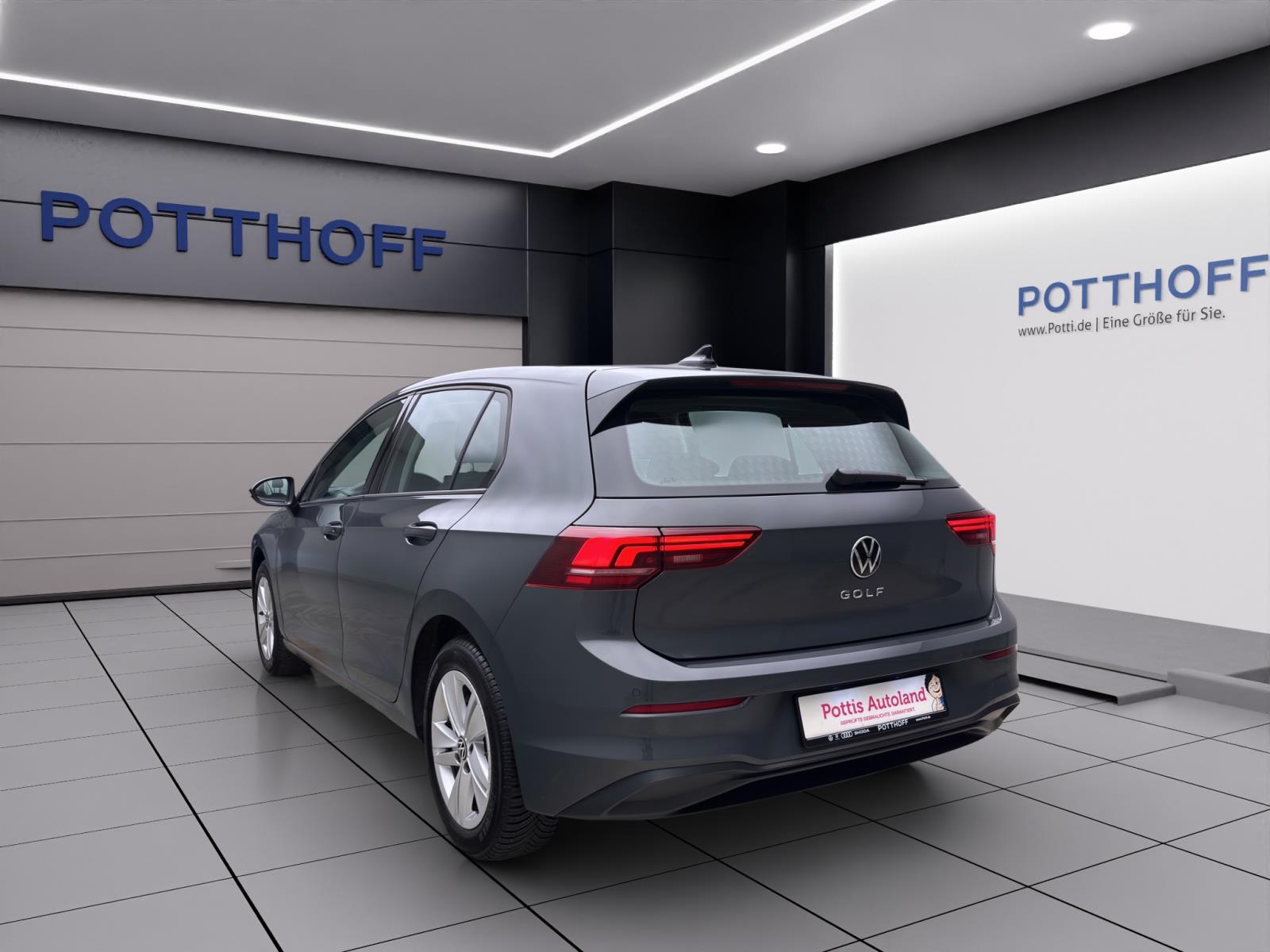 Volkswagen Golf 1.5 TSI LIFE AHK NAVI LED PDC