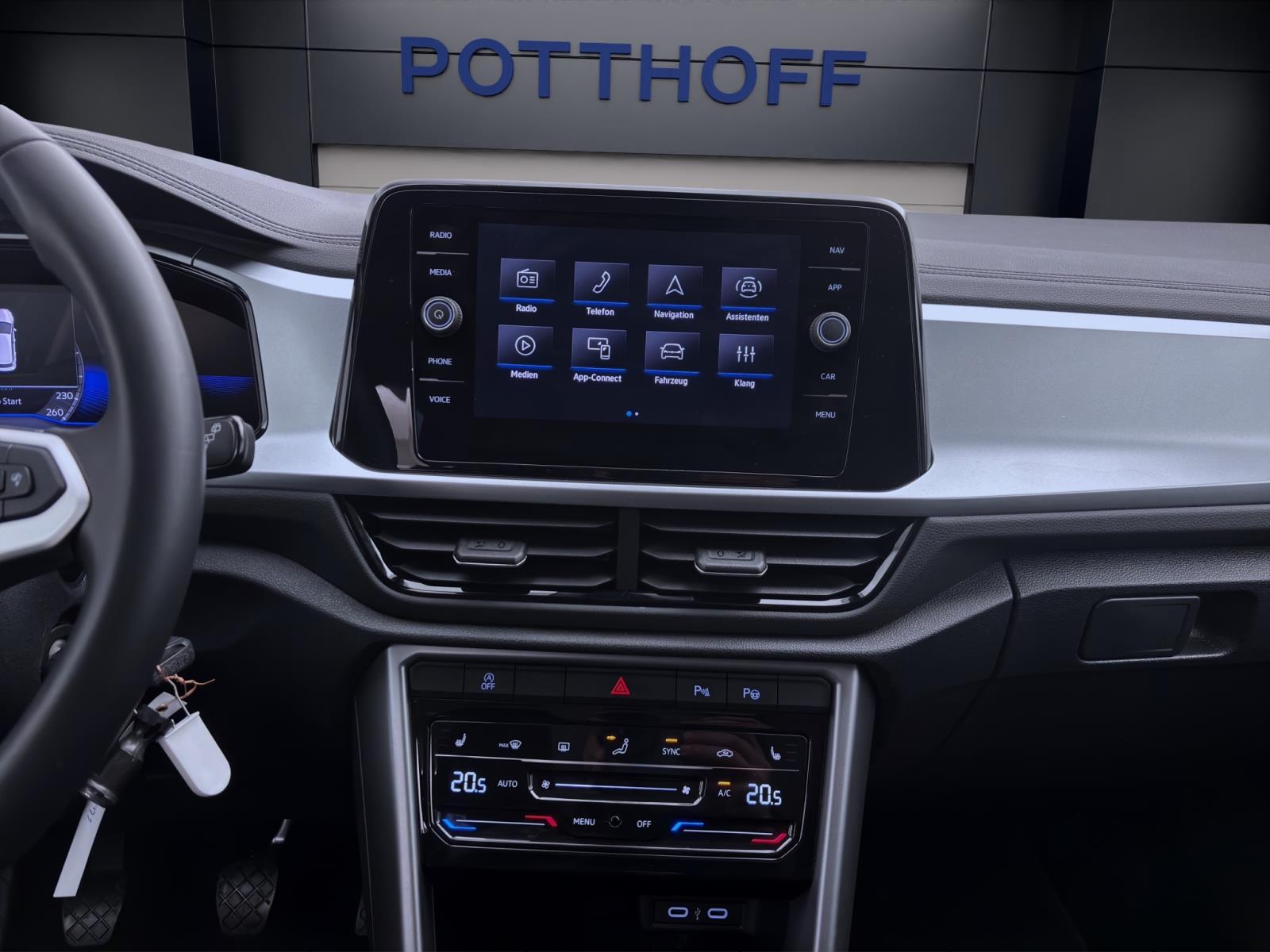 Volkswagen T-Roc 1.0 TSI LIFE NAVI KLIMA SITZHZG PDC