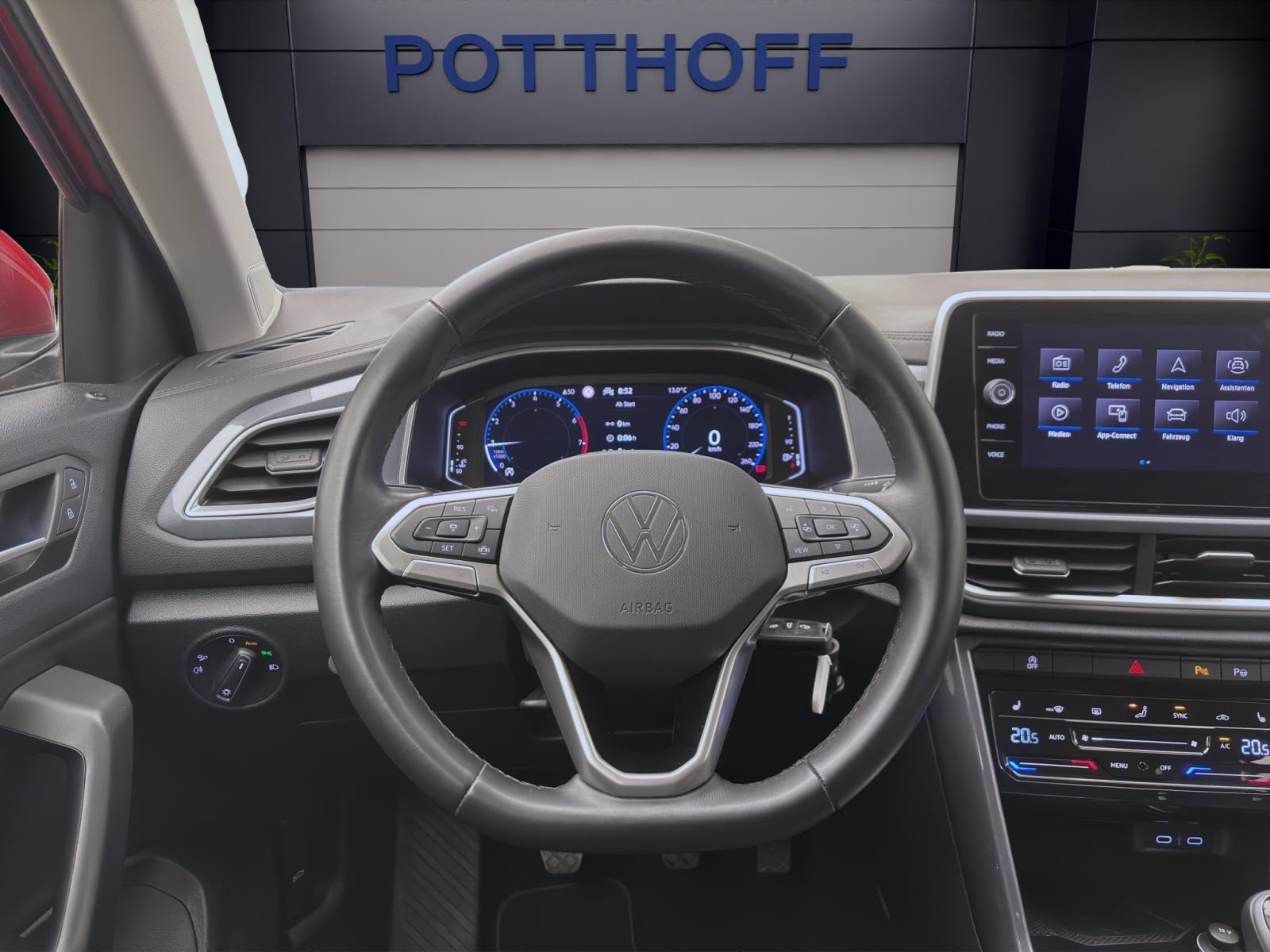 Volkswagen T-Roc 1.0 TSI STYLE NAVI AHK PDC LED