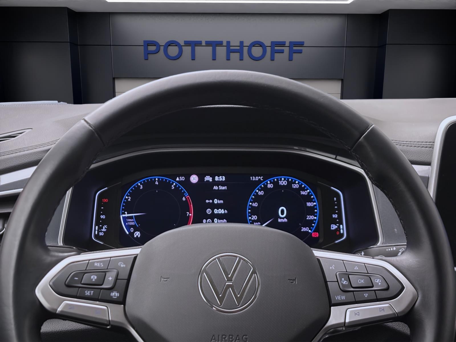 Volkswagen T-Roc 1.0 TSI STYLE NAVI AHK PDC LED