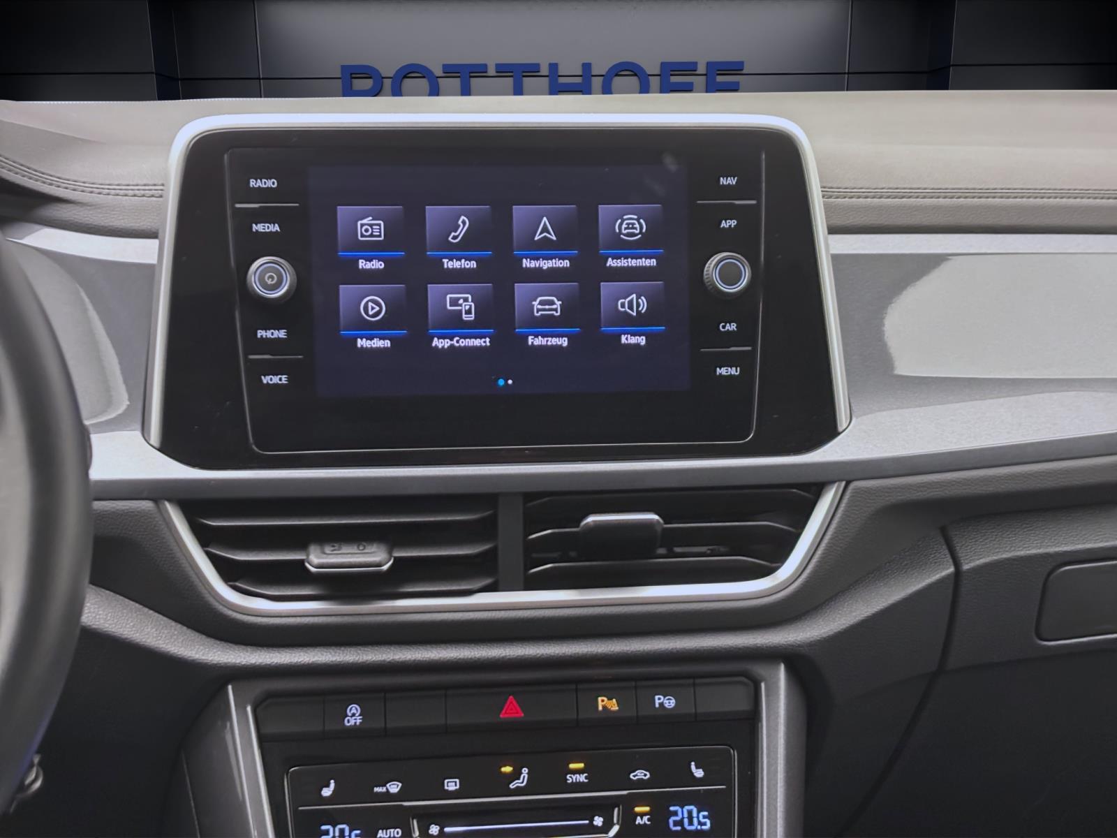 Volkswagen T-Roc 1.0 TSI STYLE NAVI AHK PDC LED