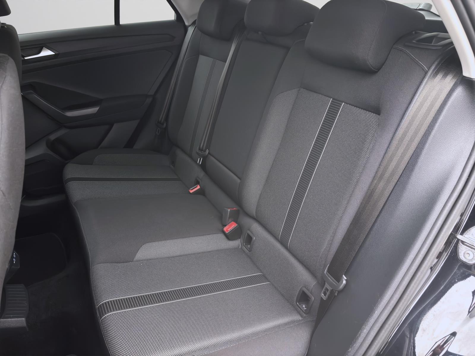 Volkswagen T-Roc 1.0 TSI LIFE NAVI PDC LED SITZHZG