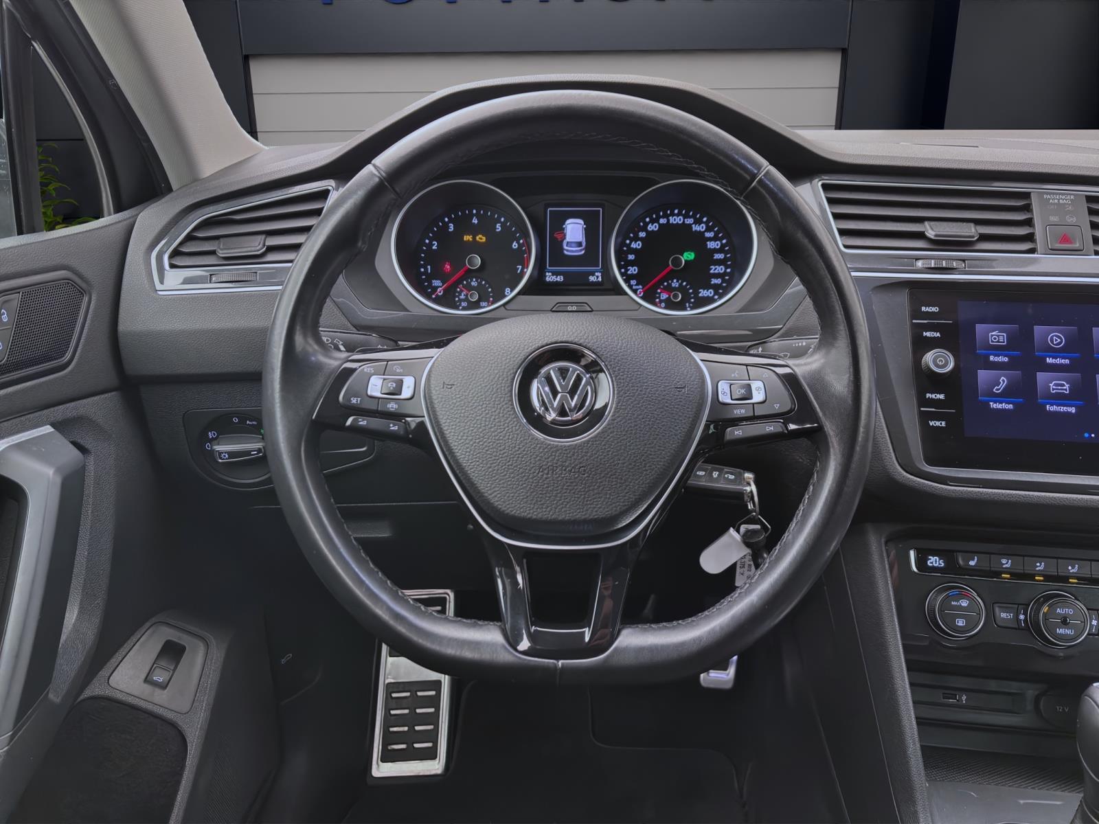 Volkswagen Tiguan 2.0 TSI DSG 4M HIGHLINE R-LINE AHK NAVI ACC LED