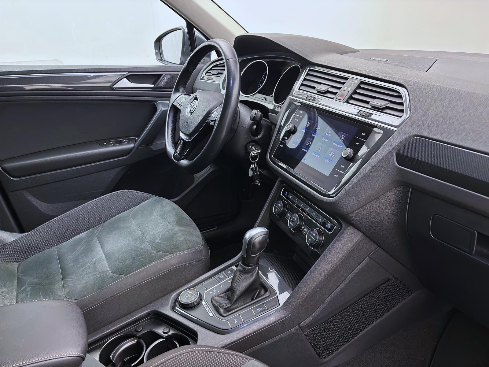 Volkswagen Tiguan 2.0 TSI DSG 4M HIGHLINE R-LINE AHK NAVI ACC LED