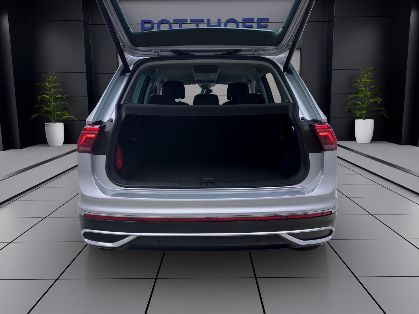 Volkswagen Tiguan 1.5 TSI DSG ELEGANCE NAVI IQ.LIGHT KAMERA HuD